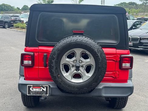 Used 2021 Jeep Wrangler Unlimited Sport AWD/4WD image 5