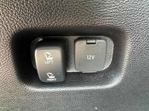 Used 2024 Ford Edge Titanium w/ Class II Trailer Tow Package image 35