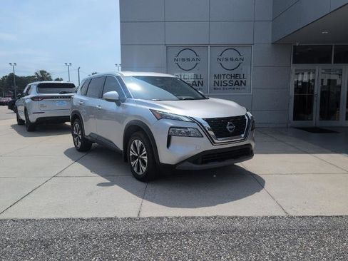 Certified 2023 Nissan Rogue SV FWD image 1