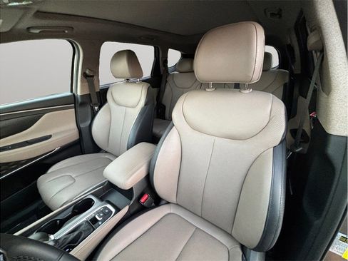 Used 2019 Hyundai Santa Fe Limited image 20