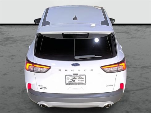 Used 2022 Ford Escape SE w/ Cold Weather Package image 3