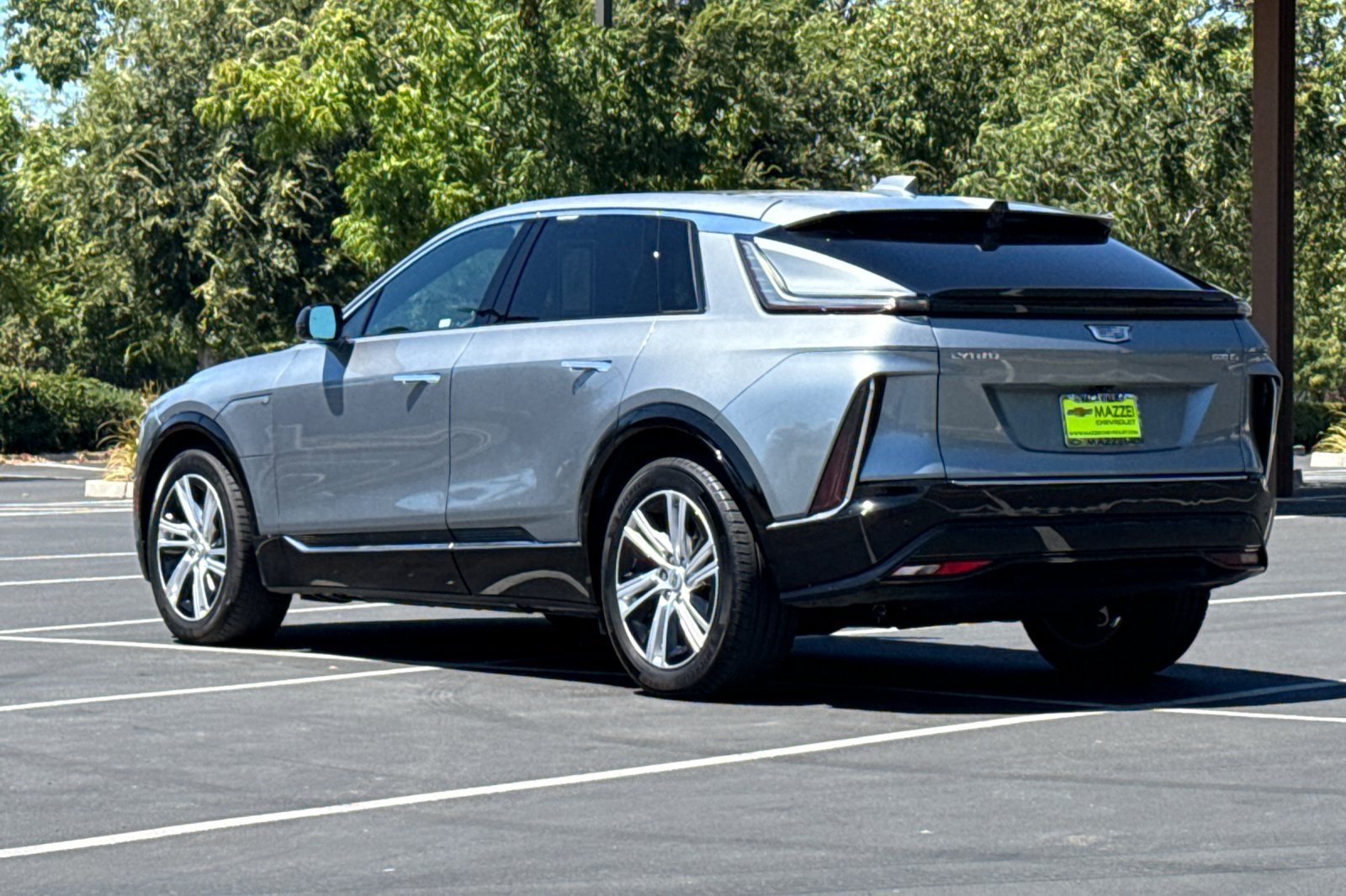 Used 2024 Cadillac Lyriq Tech AWD/4WD image 3