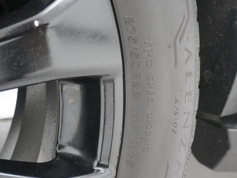 Used 2021 Chevrolet Suburban Premier AWD/4WD image 33