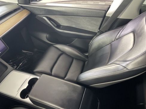 Used 2022 Tesla Model Y Long Range AWD/4WD image 20