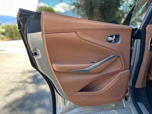 Used 2021 Aston Martin DBX image 40