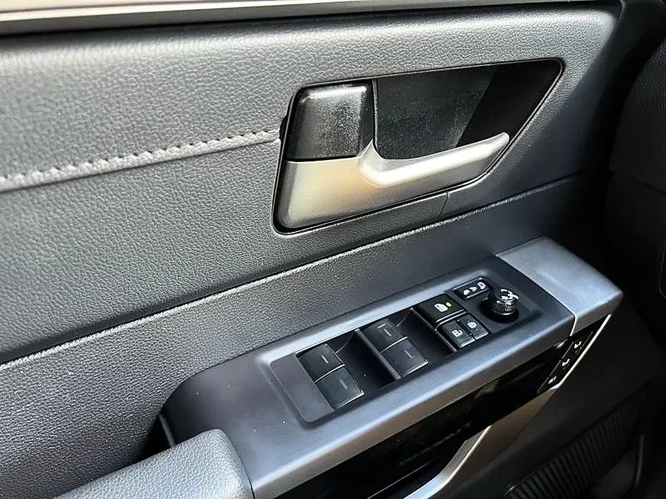 Used 2023 Toyota Tundra Limited AWD/4WD image 13