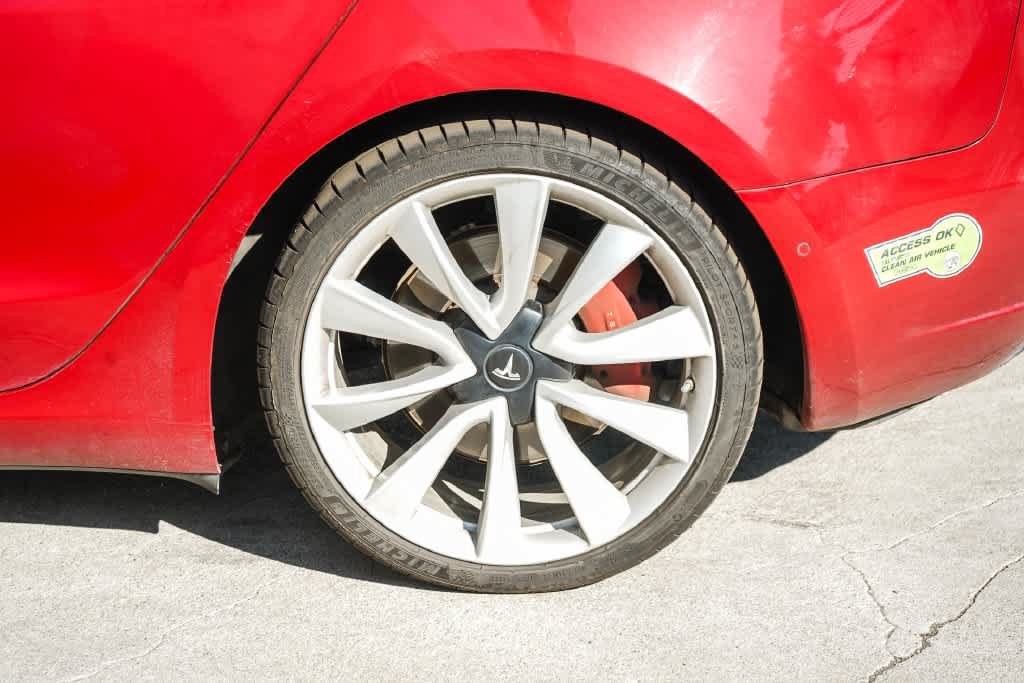 Used 2019 Tesla Model 3 Performance AWD/4WD image 10