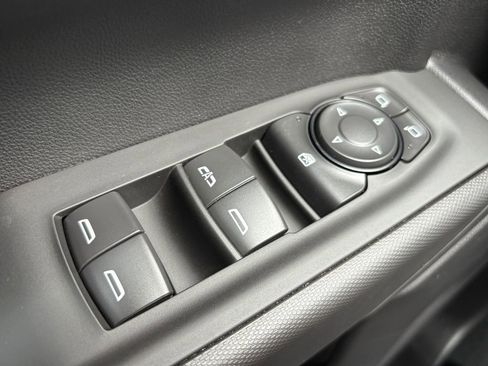 Used 2025 Chevrolet Silverado 1500 LT RWD image 12