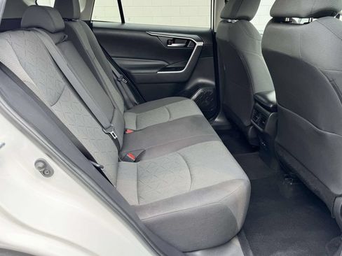 Used 2024 Toyota RAV4 XLE FWD image 15