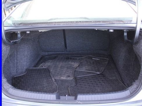 Used 2025 Volkswagen Jetta SE w/ Sunroof Package image 9