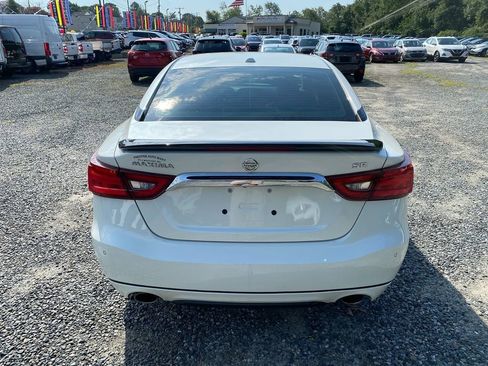 Used 2017 Nissan Maxima SR image 6