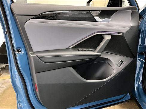 New 2026 Volkswagen Tiguan SE R-Line image 23