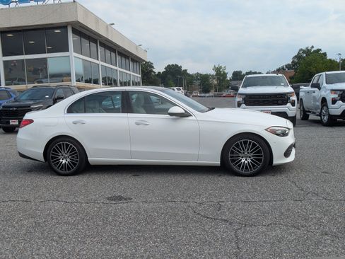 Used 2023 Mercedes-Benz C 300 4MATIC Sedan w/ Exclusive Trim Package image 10