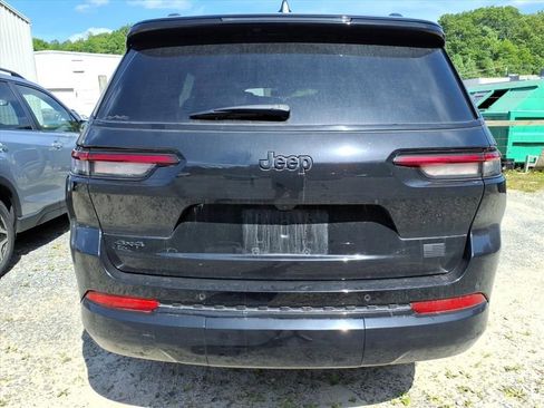 Used 2025 Jeep Grand Cherokee L Altitude AWD/4WD image 14
