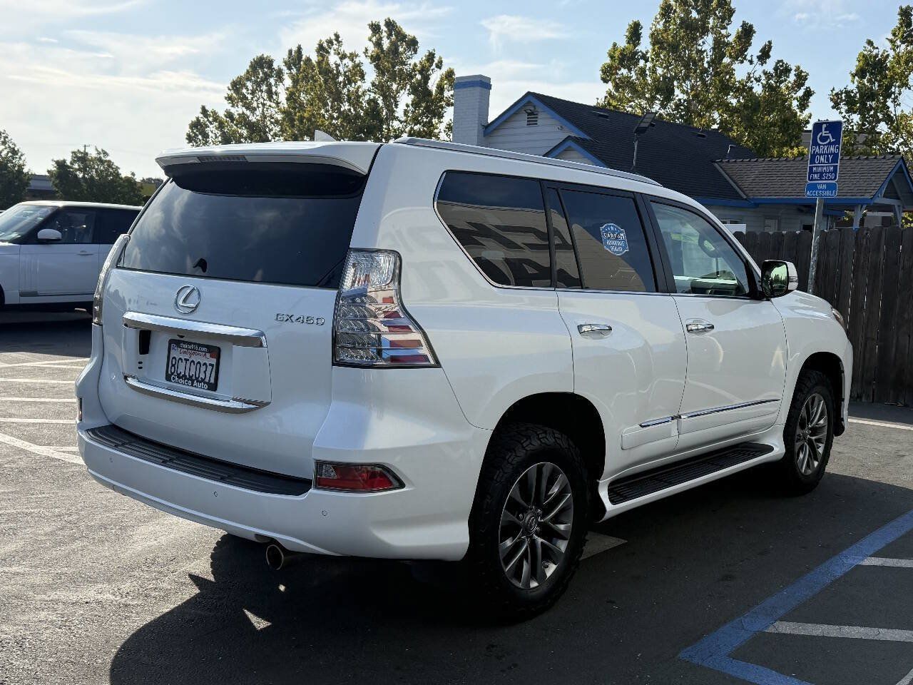 Used 2017 Lexus GX 460 Luxury AWD/4WD image 4