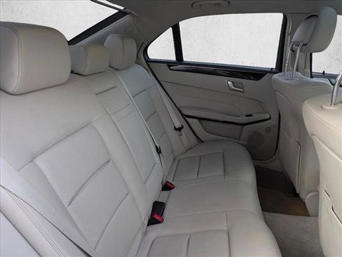 Used 2014 Mercedes-Benz E 350 Sedan image 20