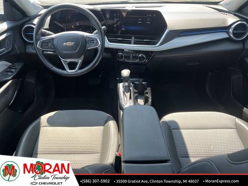 Certified 2024 Chevrolet Trax LT w/ Driver Confidence Package FWD image 14
