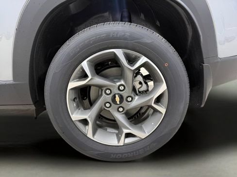 New 2026 Chevrolet Trax LT w/ Driver Confidence Package FWD image 34