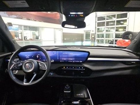 Used 2025 Buick Enclave Preferred image 26