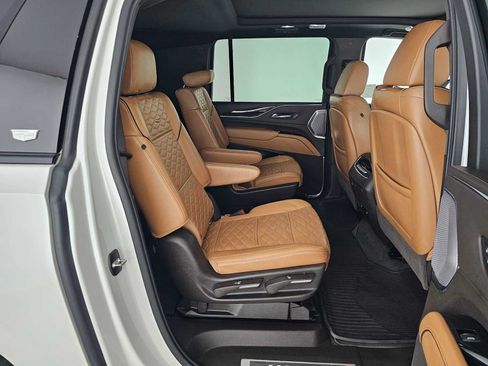 Used 2021 Cadillac Escalade ESV Sport w/ Driver Assist Tech Package AWD/4WD image 12