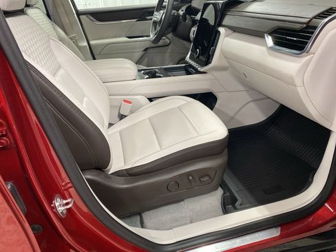 Certified 2024 GMC Acadia Denali w/ Super Cruise Package image 27