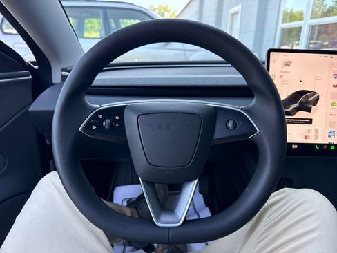 Used 2025 Tesla Model 3 Long Range AWD/4WD image 19