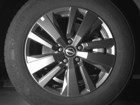 Used 2025 Nissan Pathfinder SV image 13