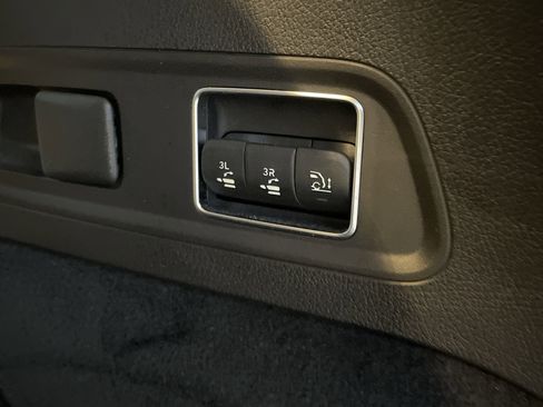 Certified 2023 Mercedes-Benz GLS 450 4MATIC image 12