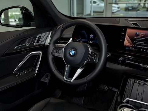New 2025 BMW X1 xDrive28i w/ Premium Package image 39