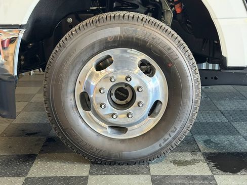 Used 2026 Ford F350 Lariat w/ Lariat Premium Package AWD/4WD image 30