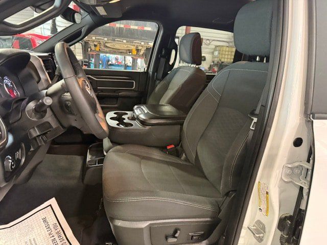 Used 2025 RAM 2500 Big Horn AWD/4WD image 45