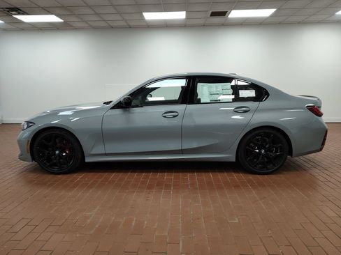 Used 2026 BMW 330i Sedan w/ M Sport Package RWD image 2