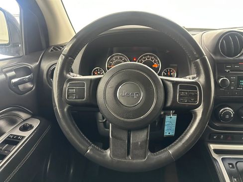 Used 2014 Jeep Compass Latitude image 20