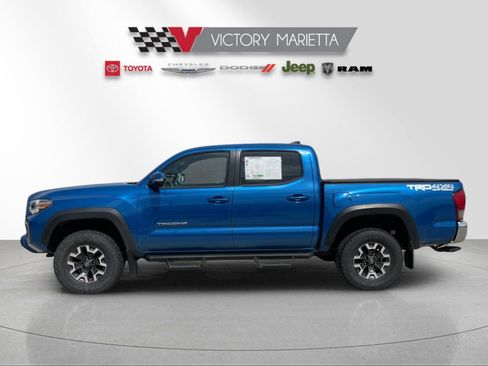 Used 2017 Toyota Tacoma TRD Off-Road w/ Tow Package AWD/4WD image 2