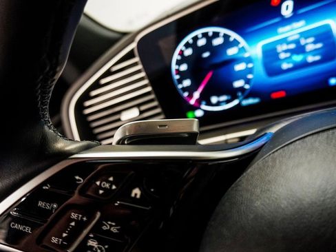 Used 2025 Mercedes-Benz GLS 450 4MATIC image 21