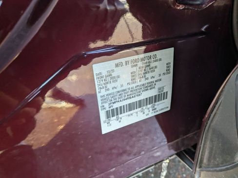 Used 2024 Ford Edge SEL image 27