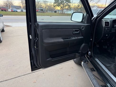 Used 2012 Chevrolet Colorado LT image 6