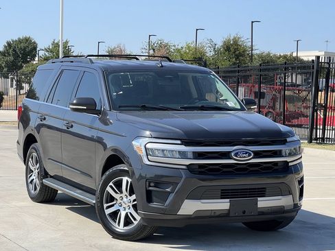Used 2022 Ford Expedition XLT RWD image 1