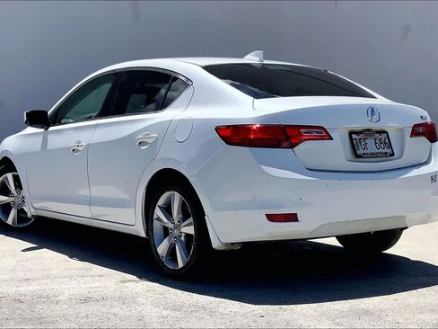 Used 2014 Acura ILX FWD image 4