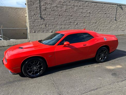 Used 2018 Dodge Challenger GT AWD/4WD image 8