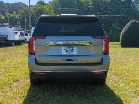 Used 2023 GMC Yukon XL SLT w/ SLT Premium Package AWD/4WD image 12