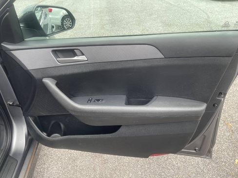 Used 2019 Hyundai Sonata SE FWD image 25