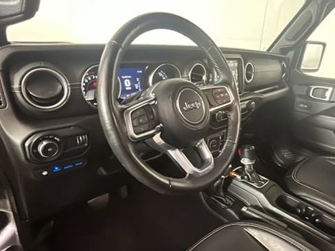 Used 2023 Jeep Wrangler Unlimited Sahara w/ Cold Weather Group AWD/4WD image 12