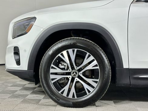 Used 2026 Mercedes-Benz GLB 250 4MATIC image 7