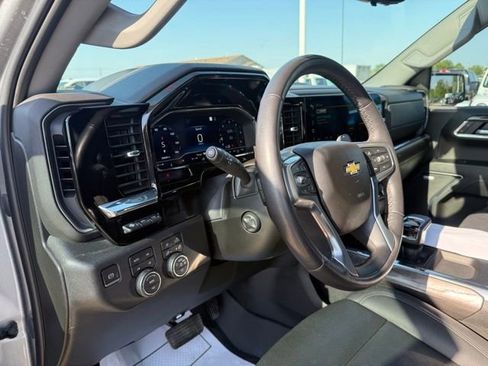 Used 2023 Chevrolet Silverado 1500 LTZ AWD/4WD image 13