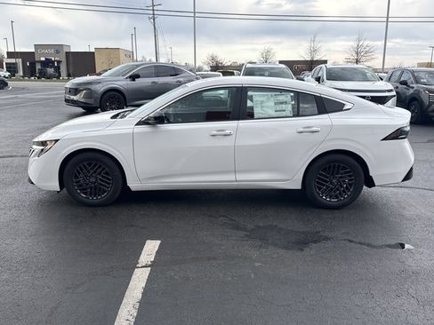 New 2026 Nissan Sentra SV FWD image 9