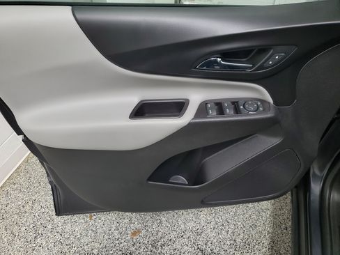 Used 2022 Chevrolet Equinox LT FWD image 18