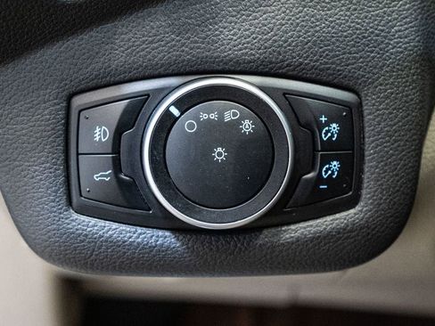 Used 2017 Ford Escape SE w/ Equipment Group 201A image 22