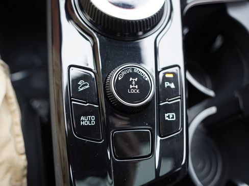 Certified 2025 Kia Sportage SX Prestige AWD/4WD image 32