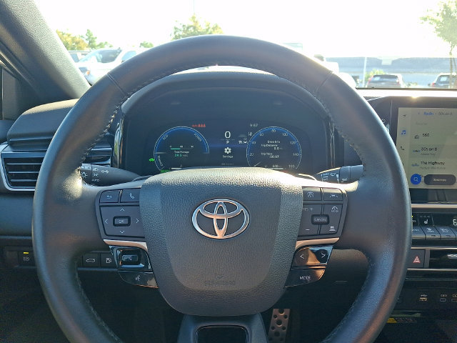 Used 2025 Toyota Camry XSE FWD image 19